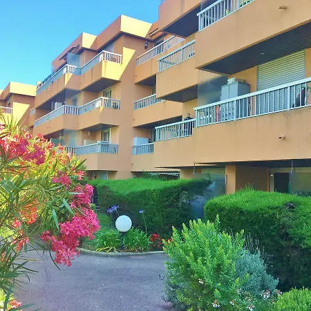 Riviera Home - Fabrina Riviera Apartman